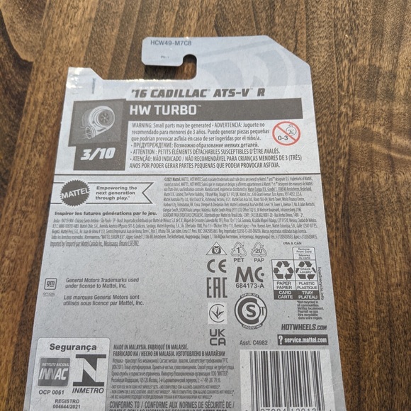 New Hot Wheels in Good Condition ‘16 Cadillac ATS-V R in red - Picture 4 of 7